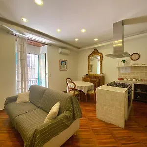 Trinita Degli Spagnoli House Apartment